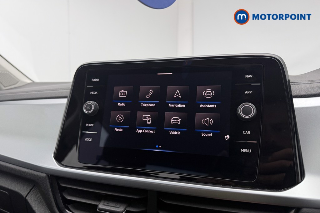 Volkswagen T-Roc Life Manual Petrol SUV - Stock Number (1657822) - 12th supplementary image