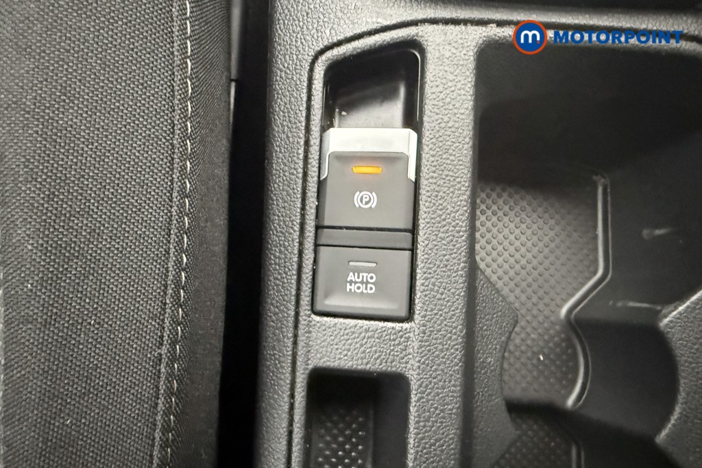 Volkswagen T-Roc Life Manual Petrol SUV - Stock Number (1657822) - 15th supplementary image