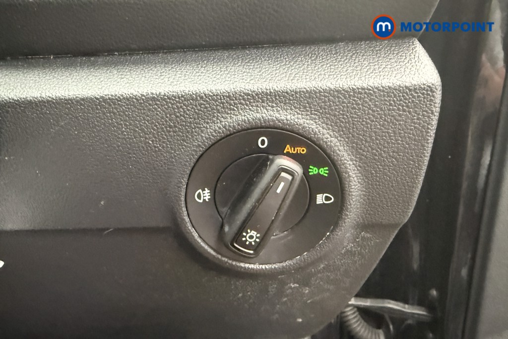 Volkswagen T-Roc Life Manual Petrol SUV - Stock Number (1657822) - 17th supplementary image