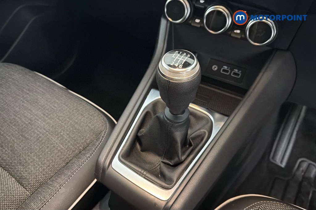 Renault Captur Techno Manual Petrol SUV - Stock Number (1659365) - 15th supplementary image
