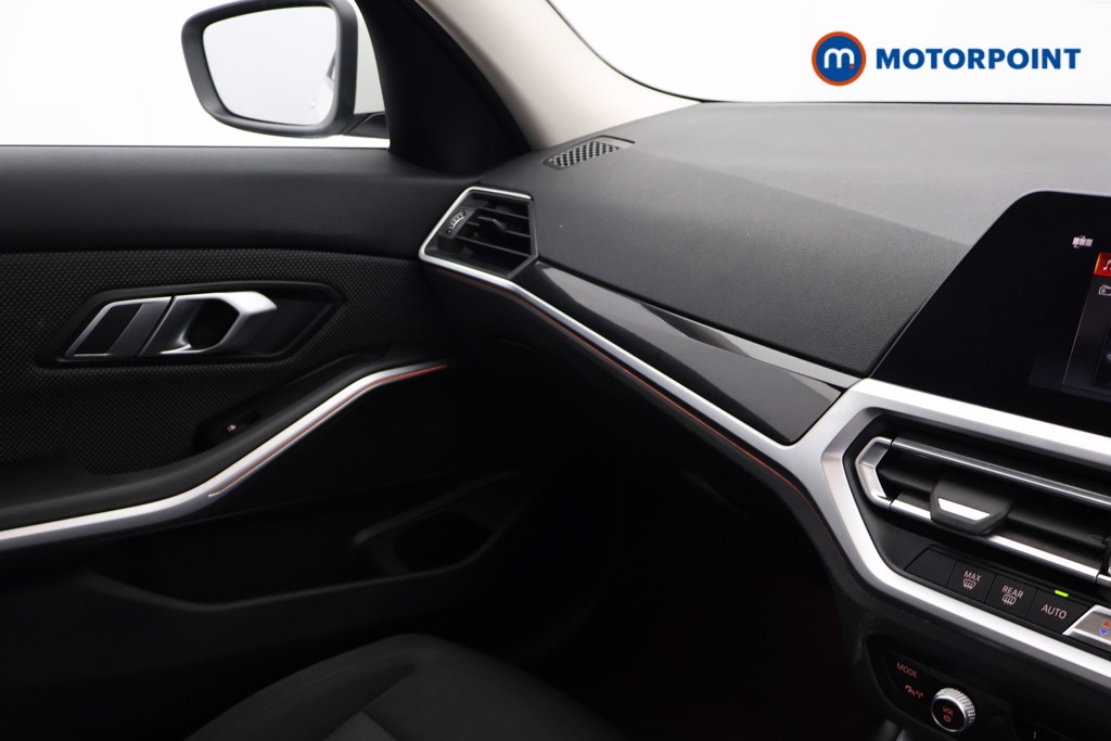 BMW 3 Series SE Automatic Petrol Saloon - Stock Number (1659557) - 10th supplementary image