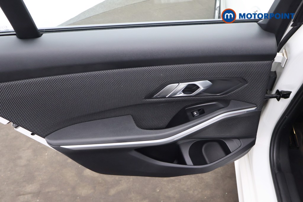 BMW 3 Series SE Automatic Petrol Saloon - Stock Number (1659557) - 20th supplementary image