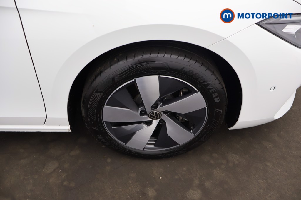 Volkswagen Passat Life Automatic Petrol Plug-In Hybrid Estate - Stock Number (1659618) - 4th supplementary image
