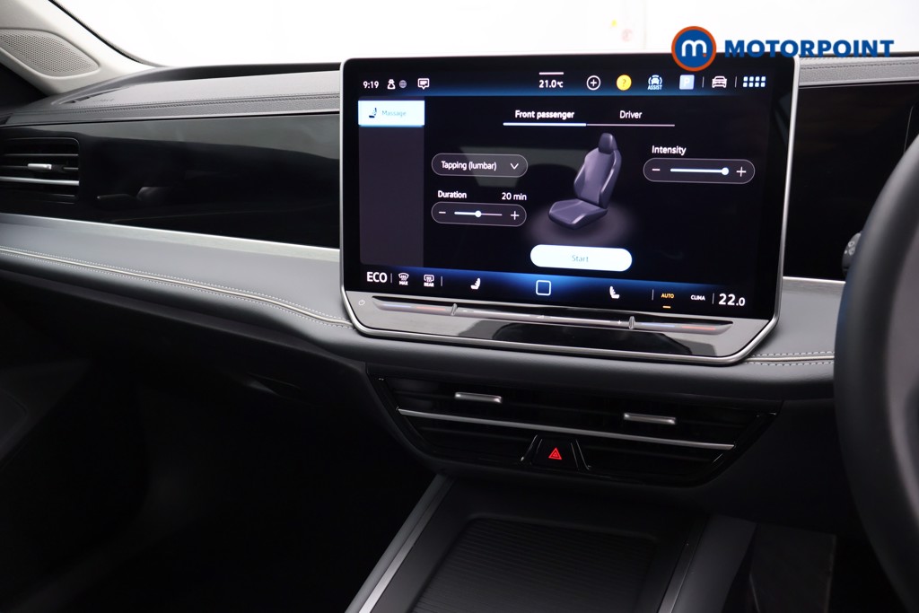 Volkswagen Passat Life Automatic Petrol Plug-In Hybrid Estate - Stock Number (1659618) - 9th supplementary image