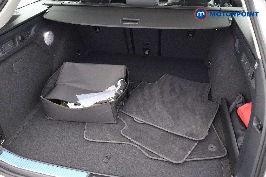 Volkswagen Passat Life Automatic Petrol Plug-In Hybrid Estate - Stock Number (1659618) - 19th supplementary image