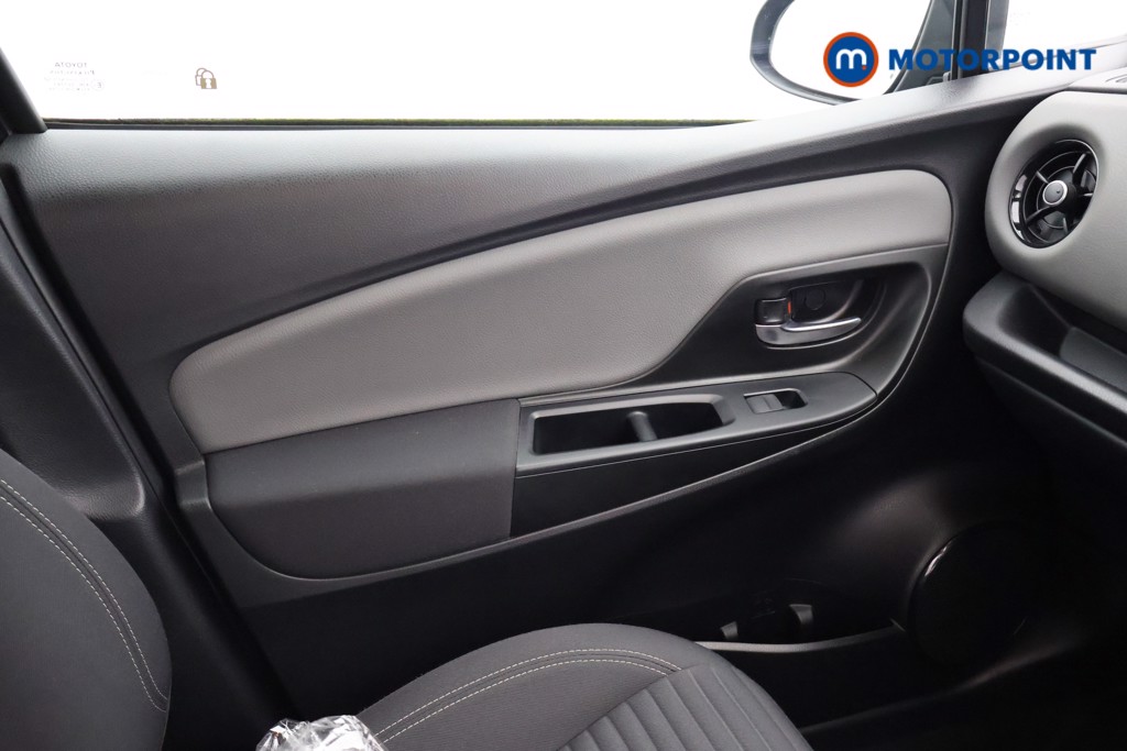 Toyota Yaris Icon Tech Automatic Petrol Hatchback - Stock Number (1659784) - 11th supplementary image