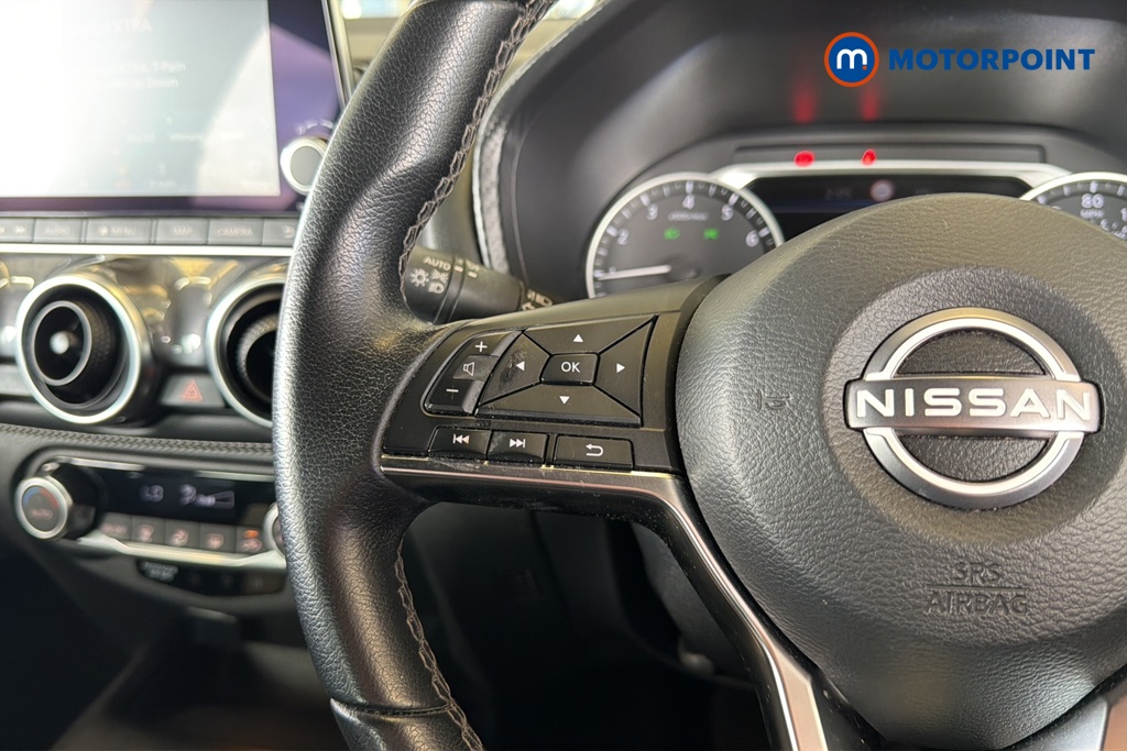 Nissan Juke N-Connecta Manual Petrol SUV - Stock Number (1660471) - 4th supplementary image