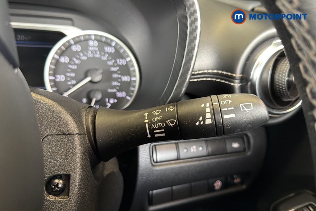 Nissan Juke N-Connecta Manual Petrol SUV - Stock Number (1660471) - 6th supplementary image