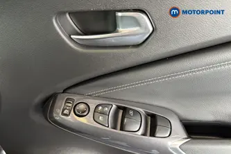 Nissan Juke N-Connecta Manual Petrol SUV - Stock Number (1660471) - 19th supplementary image