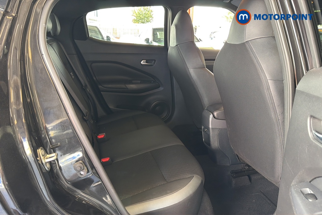 Nissan Juke N-Connecta Manual Petrol SUV - Stock Number (1660471) - 25th supplementary image