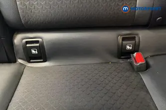 Nissan Juke N-Connecta Manual Petrol SUV - Stock Number (1660471) - 27th supplementary image