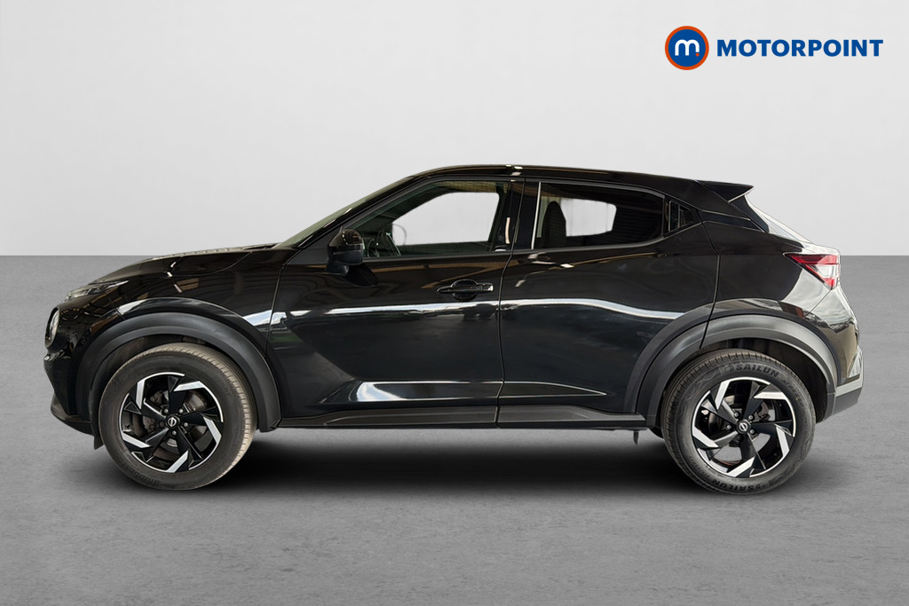 Nissan Juke N-Connecta Manual Petrol SUV - Stock Number (1660471) - Drivers side