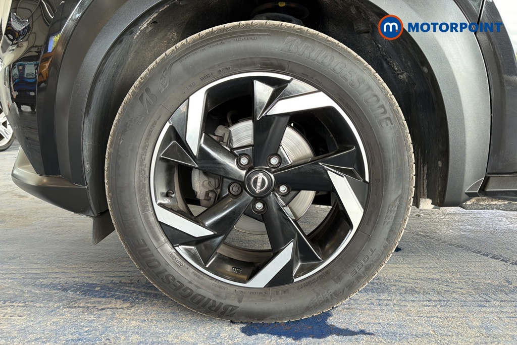 Nissan Juke N-Connecta Manual Petrol SUV - Stock Number (1660471) - 44th supplementary image