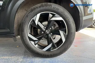 Nissan Juke N-Connecta Manual Petrol SUV - Stock Number (1660471) - 45th supplementary image
