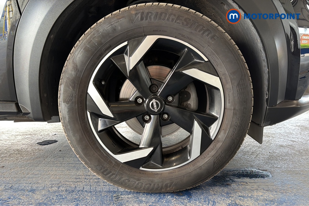 Nissan Juke N-Connecta Manual Petrol SUV - Stock Number (1660471) - 47th supplementary image