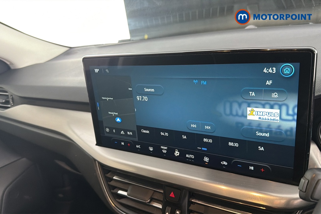 Ford Focus Titanium Manual Petrol Hatchback - Stock Number (1660605) - 8th supplementary image