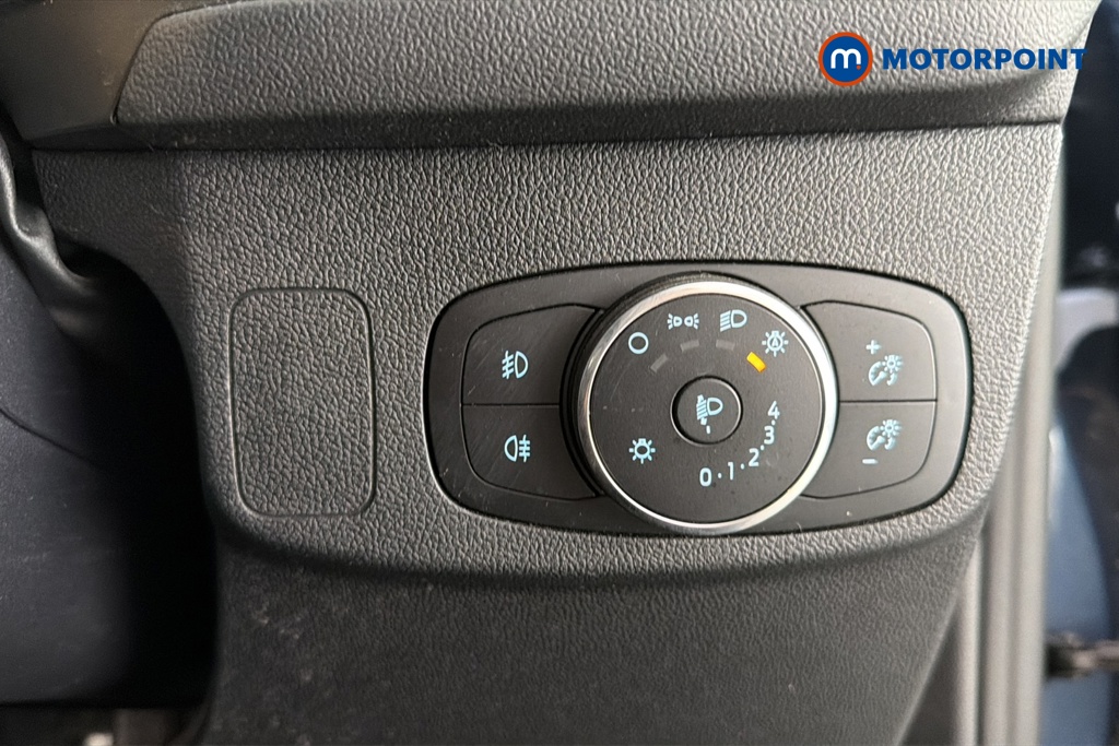 Ford Focus Titanium Manual Petrol Hatchback - Stock Number (1660605) - 11th supplementary image