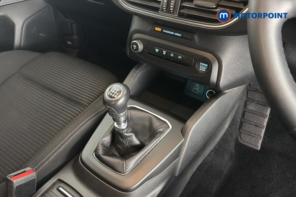 Ford Focus Titanium Manual Petrol Hatchback - Stock Number (1660605) - 15th supplementary image