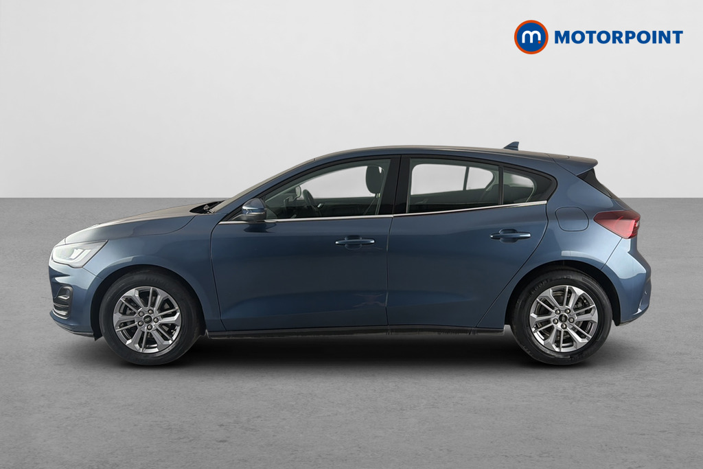 Ford Focus Titanium Manual Petrol Hatchback - Stock Number (1660605) - Drivers side