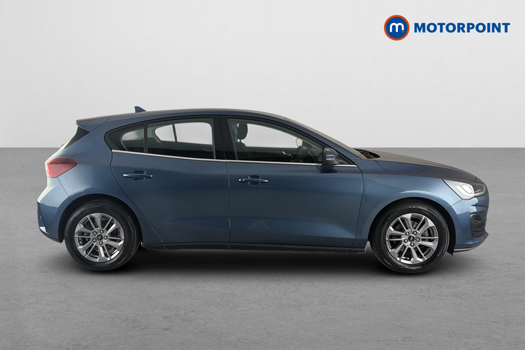 Ford Focus Titanium Manual Petrol Hatchback - Stock Number (1660605) - Passenger side