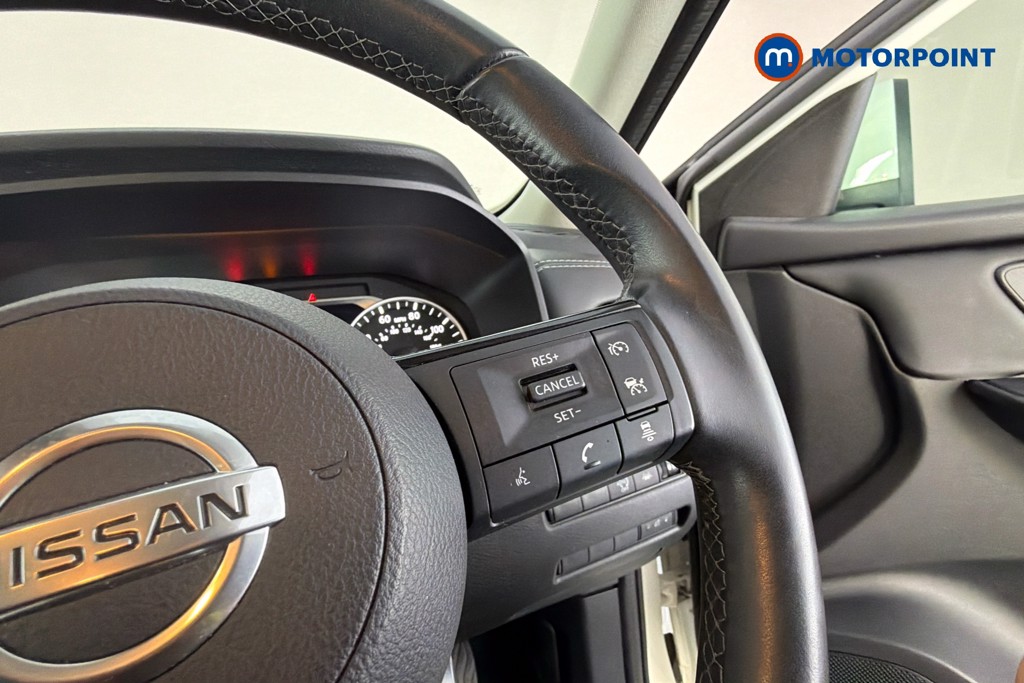 Nissan Qashqai Acenta Premium Manual Petrol SUV - Stock Number (1662102) - 4th supplementary image