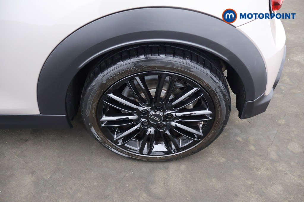 Mini Hatchback Cooper S Exclusive Automatic Petrol Hatchback - Stock Number (1662230) - 2nd supplementary image