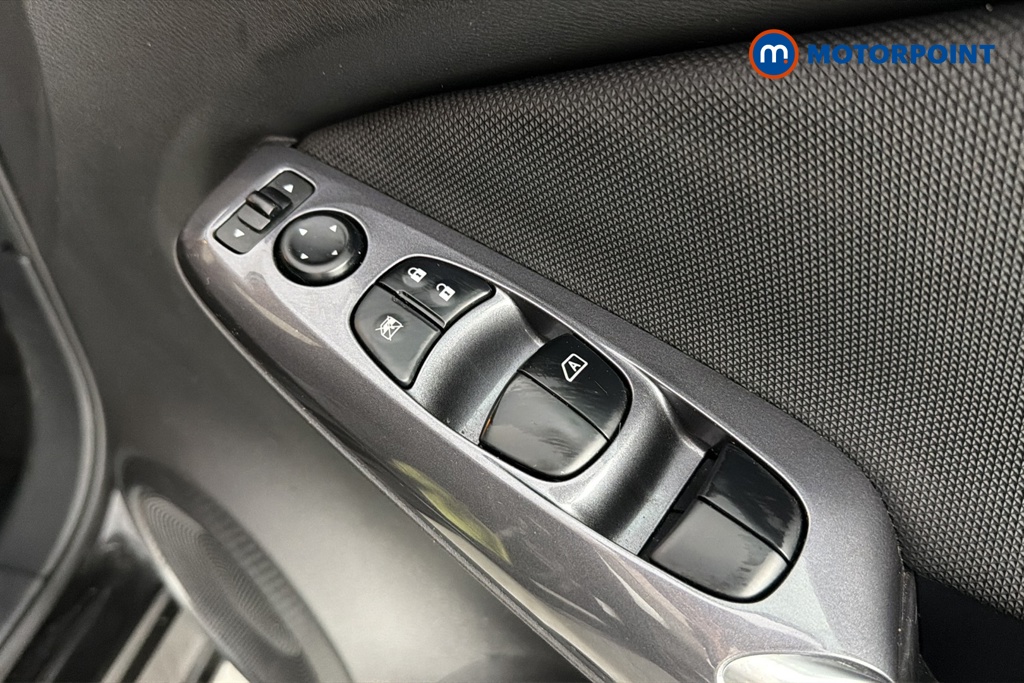 Nissan Juke Acenta Manual Petrol SUV - Stock Number (1662248) - 19th supplementary image