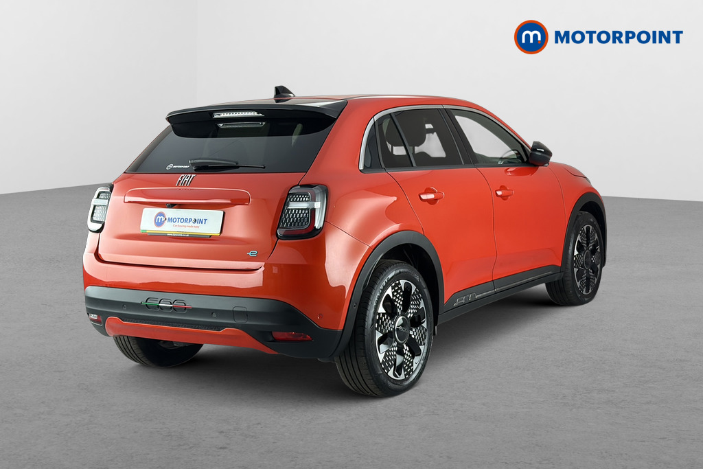 Fiat 600 La Prima Automatic Electric SUV - Stock Number (1662470) - Passenger side rear corner