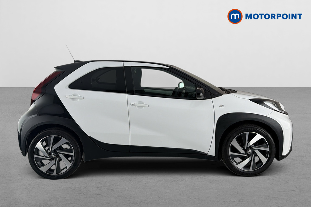 Toyota Aygo X Edge Manual Petrol Hatchback - Stock Number (1663080) - Passenger side