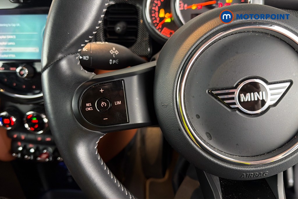 Mini Hatchback Cooper Exclusive Automatic Petrol Hatchback - Stock Number (1663327) - 3rd supplementary image