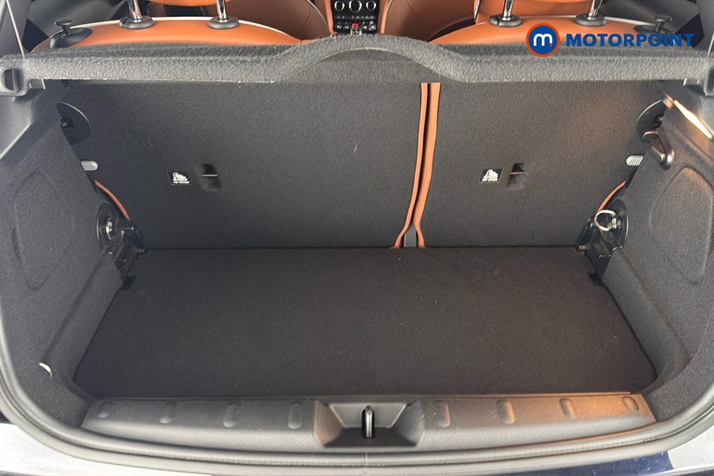 Mini Hatchback Cooper Exclusive Automatic Petrol Hatchback - Stock Number (1663327) - 33rd supplementary image