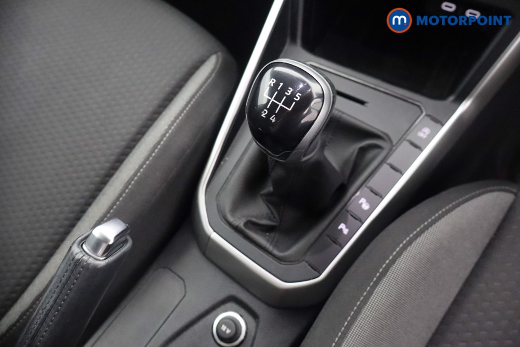 Volkswagen Taigo Life Manual Petrol SUV - Stock Number (1663341) - 4th supplementary image