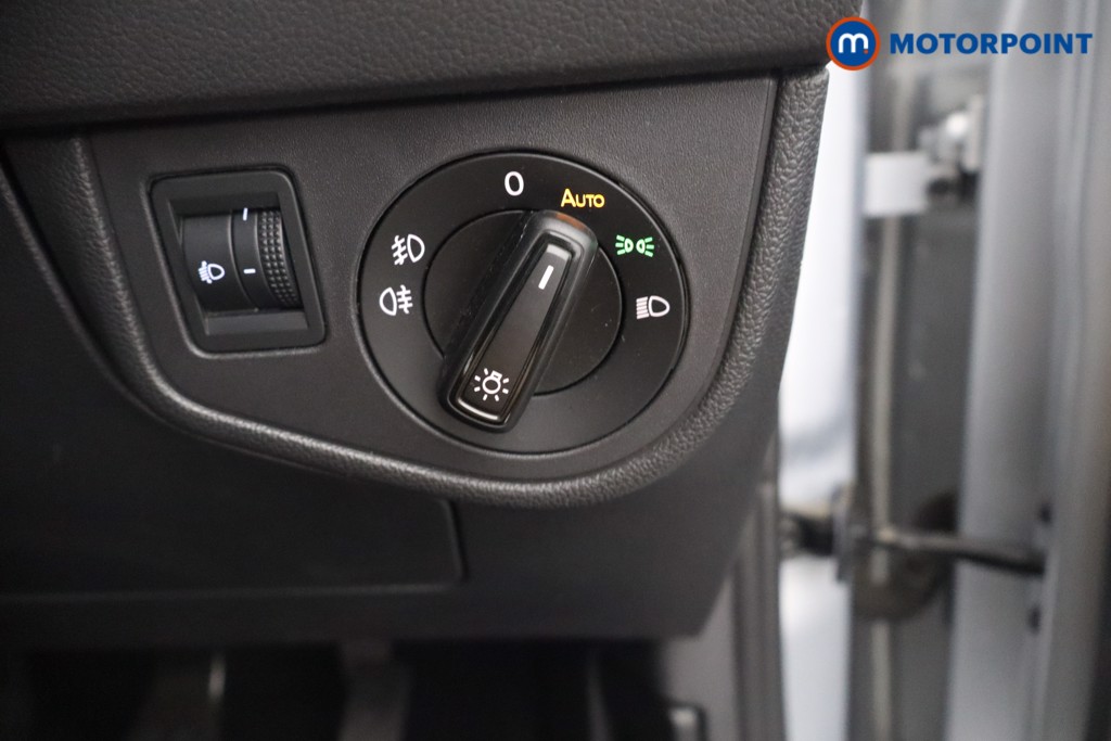 Volkswagen Taigo Life Manual Petrol SUV - Stock Number (1663341) - 8th supplementary image
