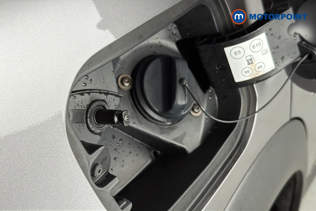 Renault Captur Engineered Automatic Petrol-Electric Hybrid SUV - Stock Number (1663363) - 41st supplementary image