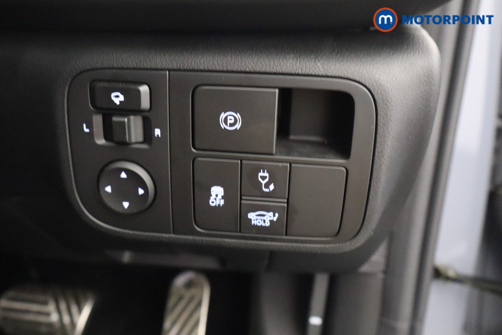 Hyundai Ioniq 6 Ultimate Automatic Electric Saloon - Stock Number (1663382) - 9th supplementary image