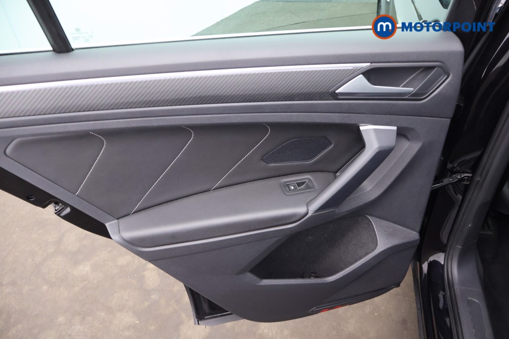Volkswagen Tiguan R-Line Automatic Petrol SUV - Stock Number (1663501) - 20th supplementary image