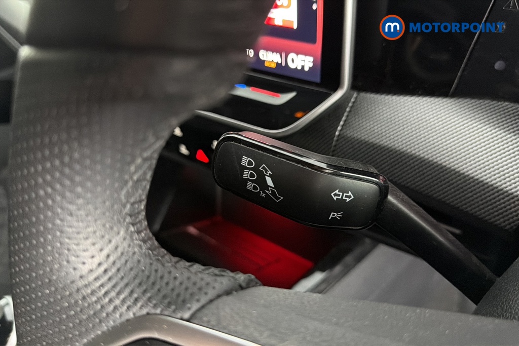 Volkswagen Golf R-Line Manual Petrol Hatchback - Stock Number (1663540) - 5th supplementary image