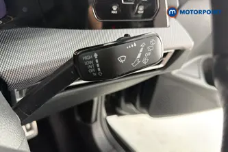 Volkswagen Golf R-Line Manual Petrol Hatchback - Stock Number (1663540) - 6th supplementary image