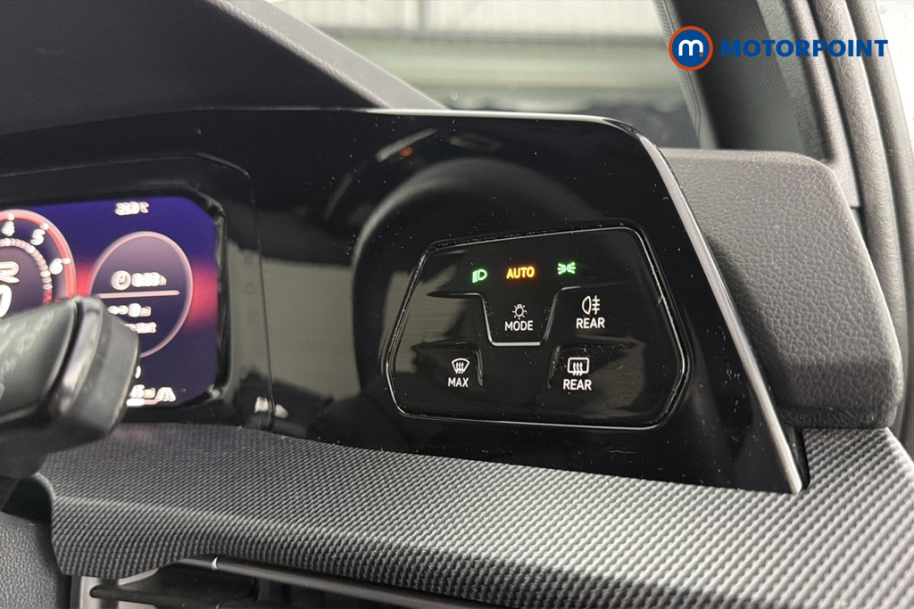 Volkswagen Golf R-Line Manual Petrol Hatchback - Stock Number (1663540) - 11th supplementary image