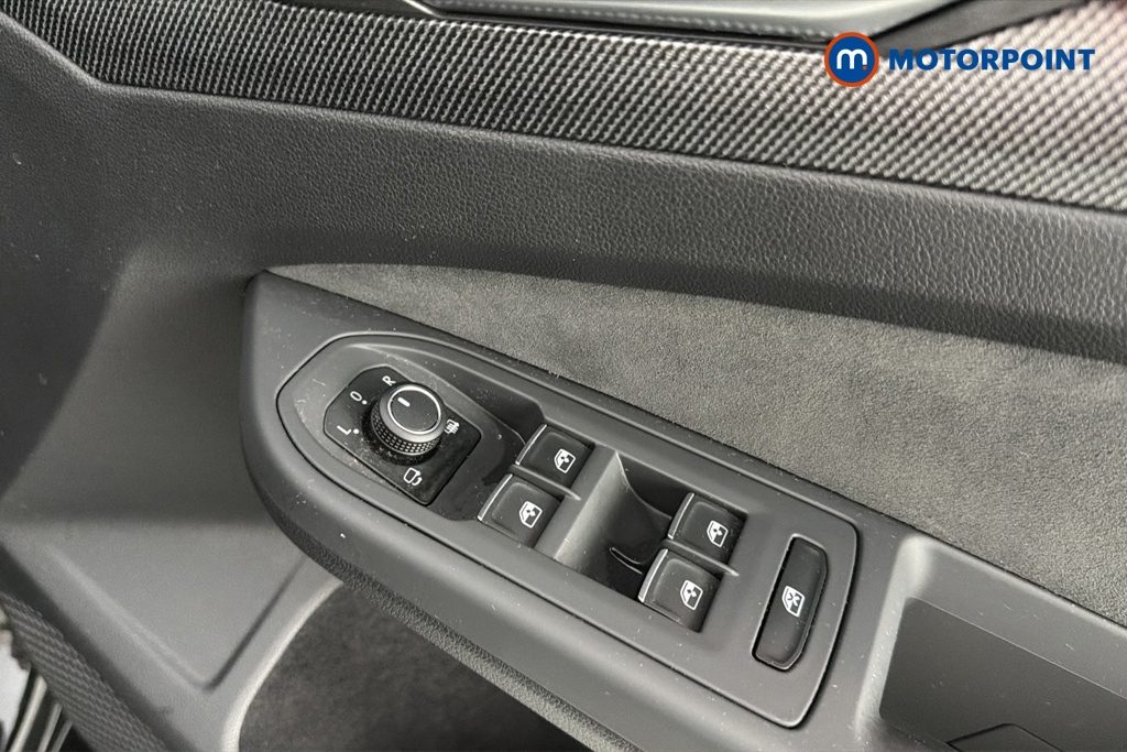 Volkswagen Golf R-Line Manual Petrol Hatchback - Stock Number (1663540) - 19th supplementary image