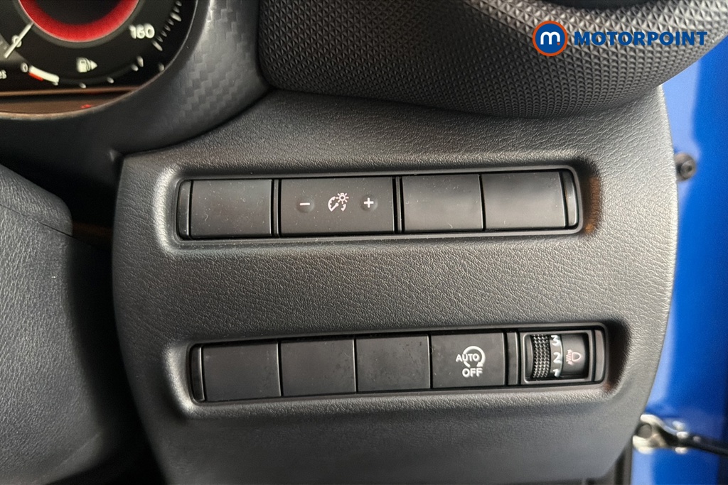 Nissan Juke N-Connecta Manual Petrol SUV - Stock Number (1663562) - 11th supplementary image