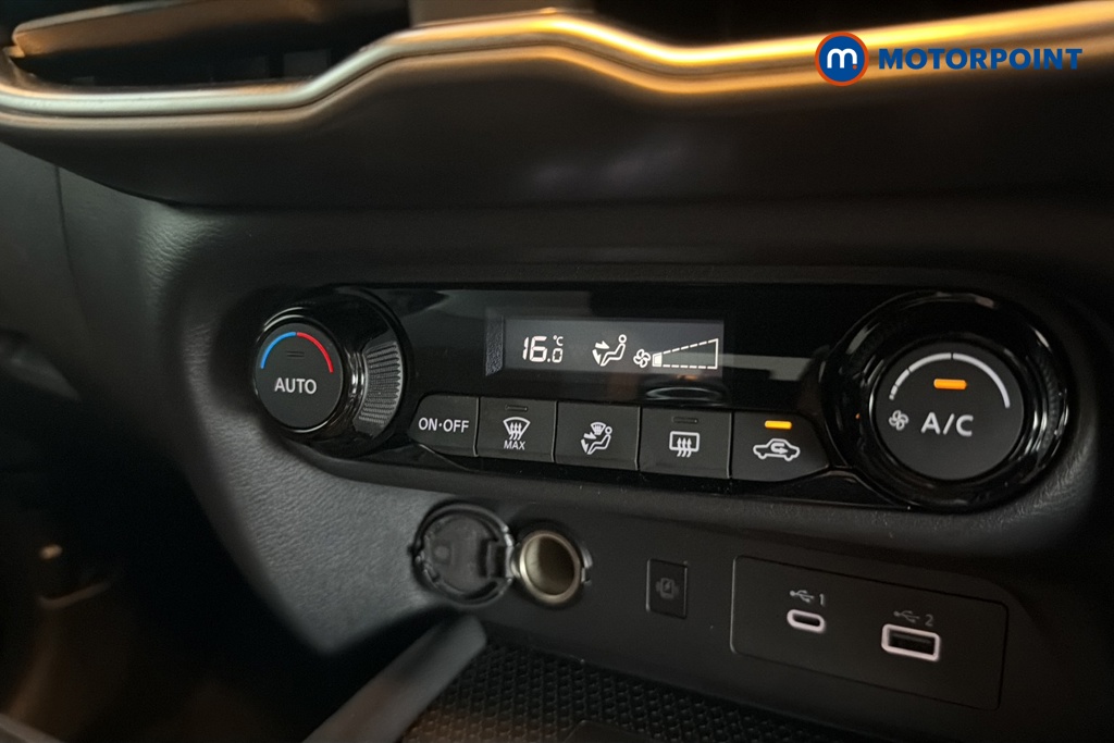 Nissan Juke N-Connecta Manual Petrol SUV - Stock Number (1663562) - 12th supplementary image