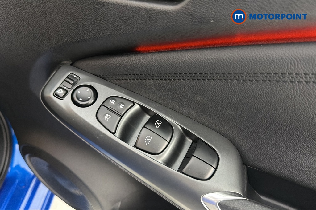 Nissan Juke N-Connecta Manual Petrol SUV - Stock Number (1663562) - 19th supplementary image