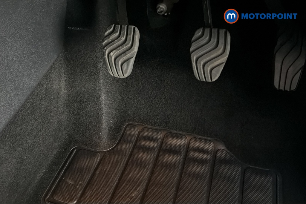 Nissan Juke N-Connecta Manual Petrol SUV - Stock Number (1663562) - 24th supplementary image