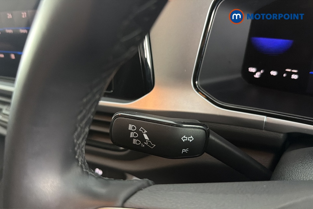Volkswagen T-Roc Life Manual Petrol SUV - Stock Number (1663696) - 5th supplementary image