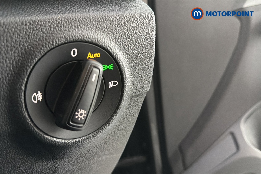 Volkswagen T-Roc Life Manual Petrol SUV - Stock Number (1663696) - 11th supplementary image