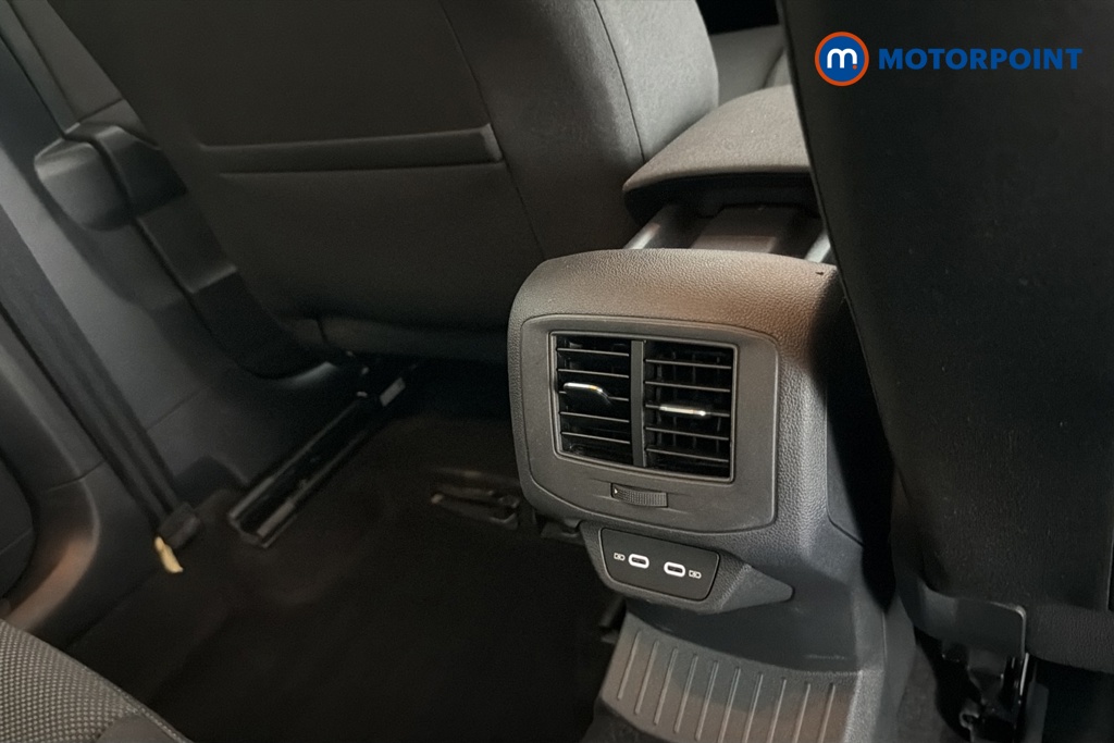 Volkswagen T-Roc Life Manual Petrol SUV - Stock Number (1663696) - 28th supplementary image