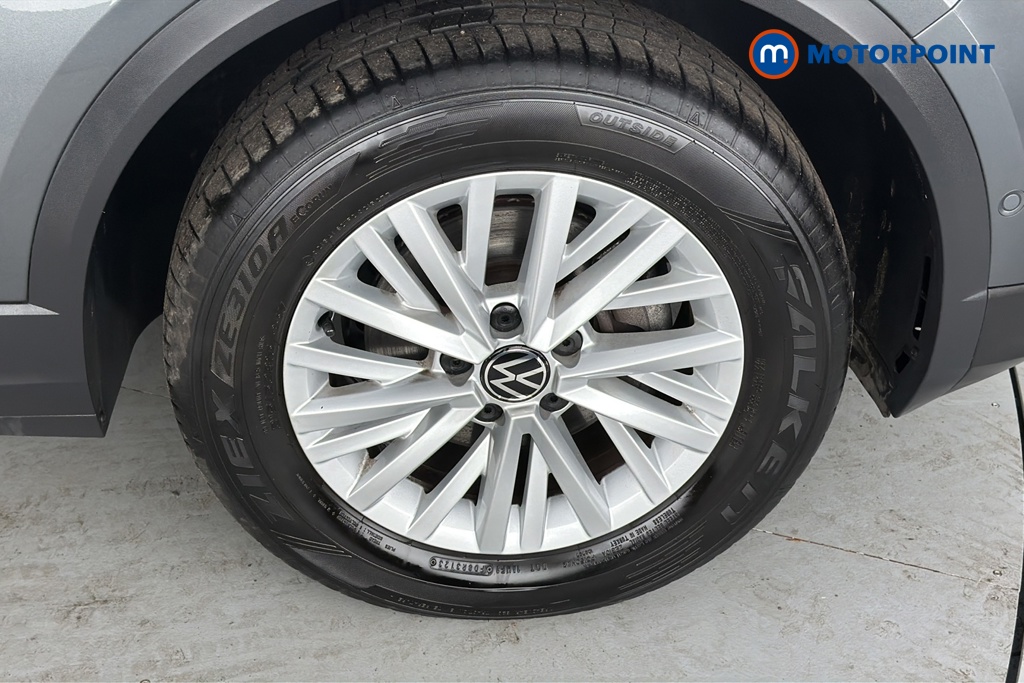 Volkswagen T-Roc Life Manual Petrol SUV - Stock Number (1663696) - 47th supplementary image