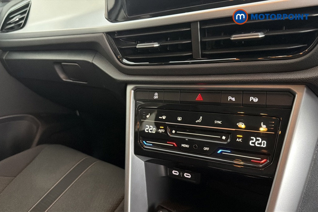 Volkswagen T-Roc Match Manual Petrol SUV - Stock Number (1664122) - 12th supplementary image