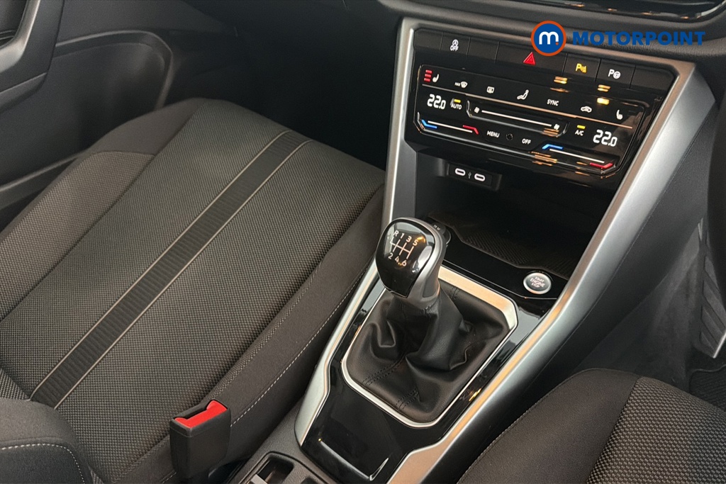 Volkswagen T-Roc Match Manual Petrol SUV - Stock Number (1664122) - 15th supplementary image